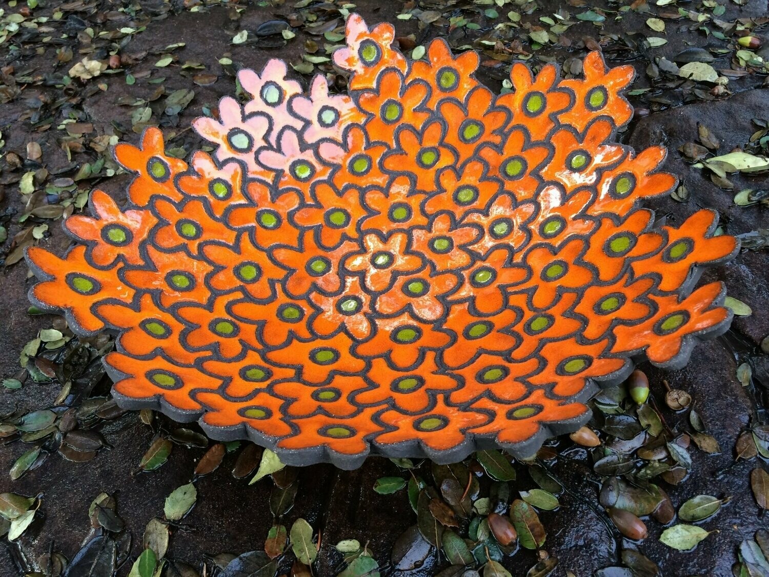 Centro flores varios colores.   38 cm.