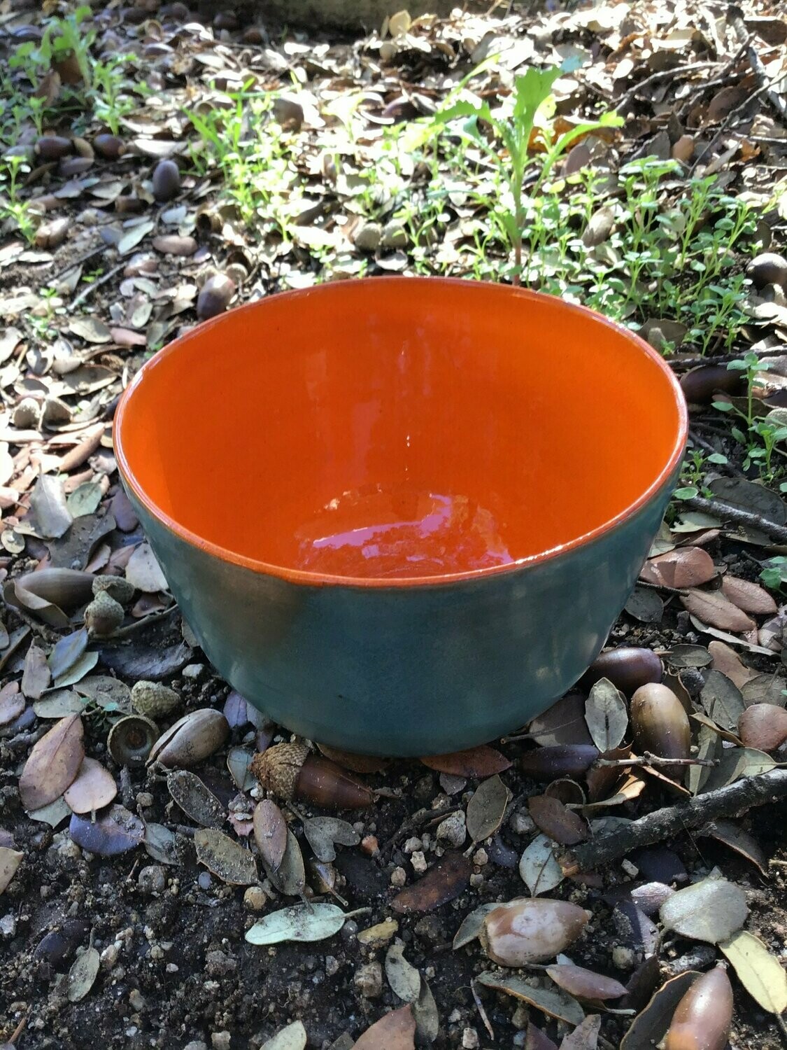 Cuenco dos colores      Azul/naranja       13 cm x 8 cm.
