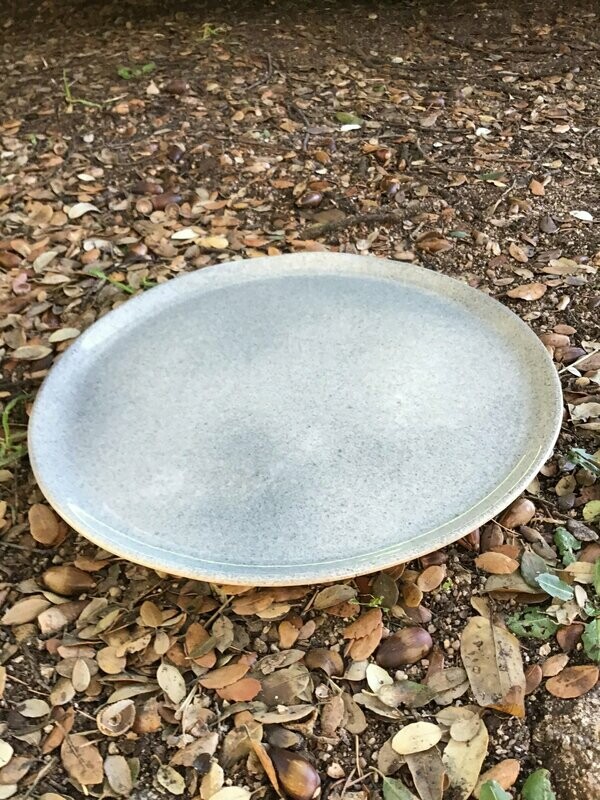Plato llano Gris. 29 cm x 1 cm.