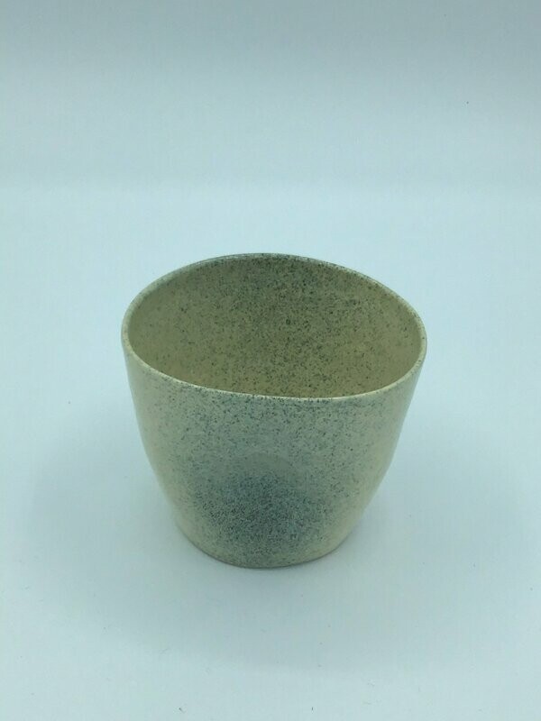 Vaso Gris  10 cm x 7 cm.