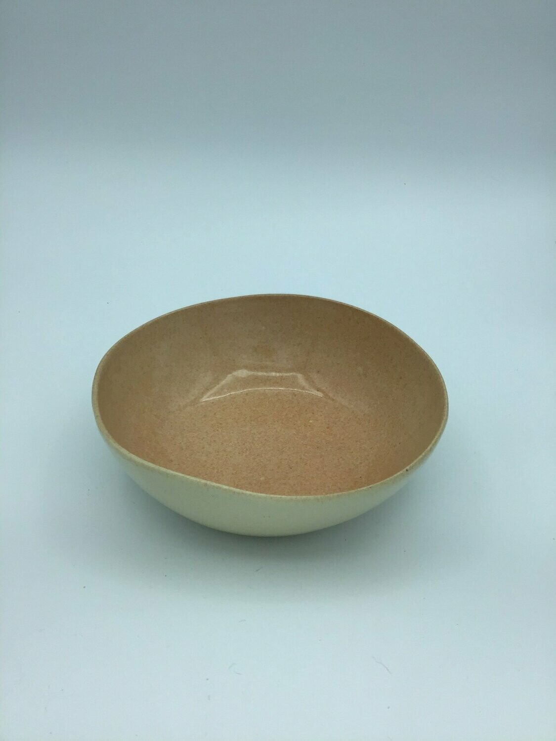 Ensaladera Pequeña Marrón. 18 cm x 6.5 cm.