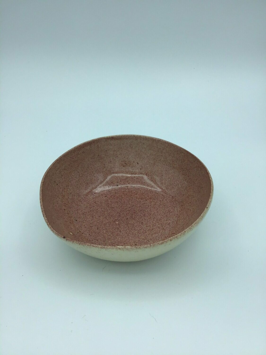 Ensaladera Pequeña Granate  18 cm x 6.5 cm.
