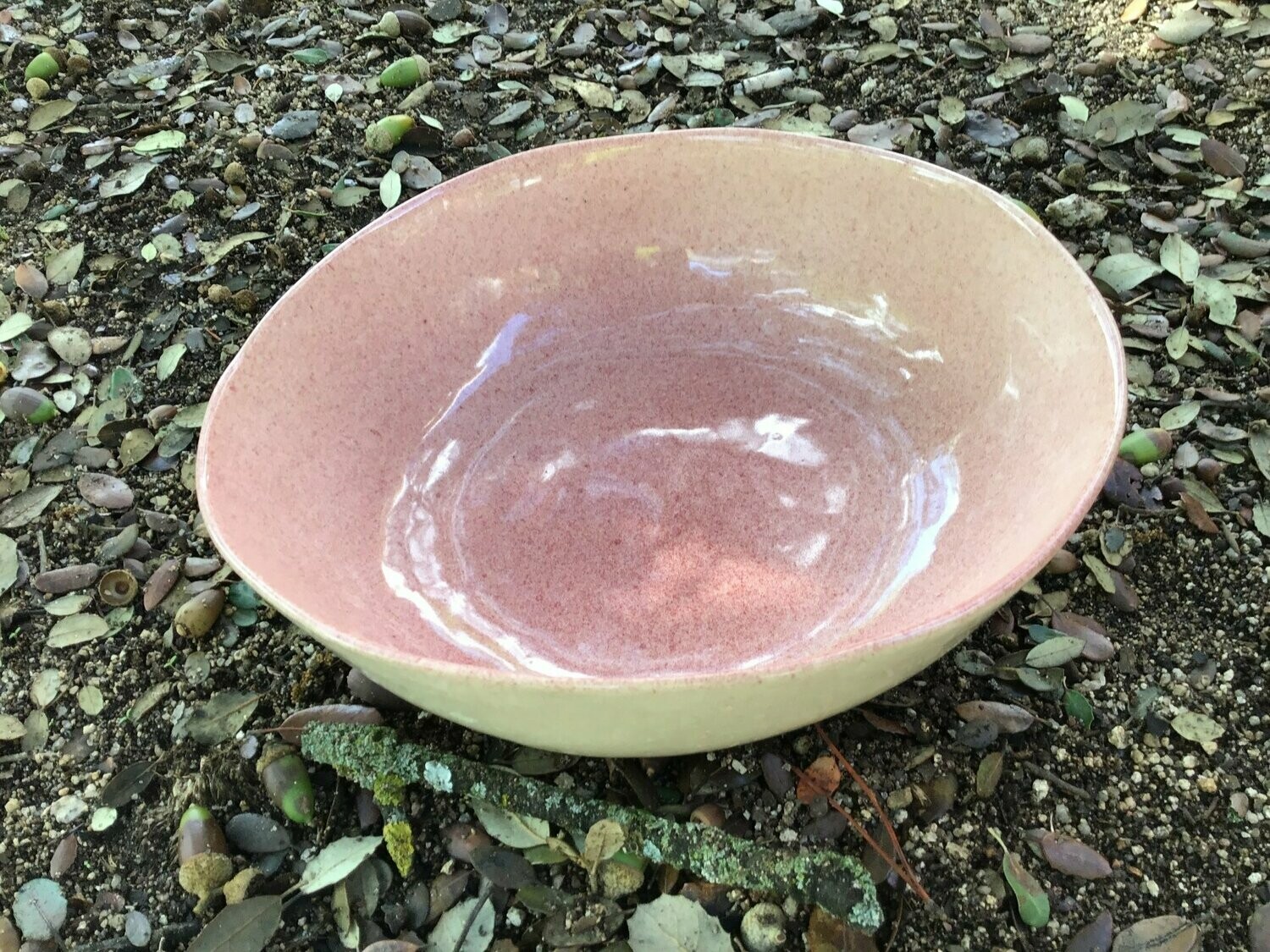 Ensaladera Grande Granate.  27 cm x 8 cm.