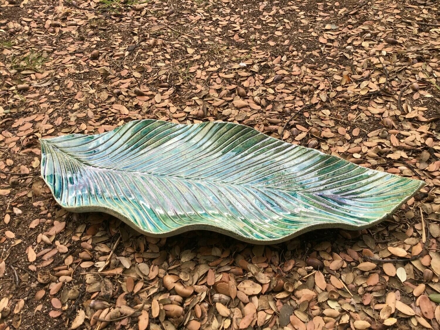 Hoja Grande alargada 52 cm x23 cm.