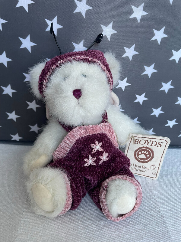 Boyd Bear White W/ Beanie