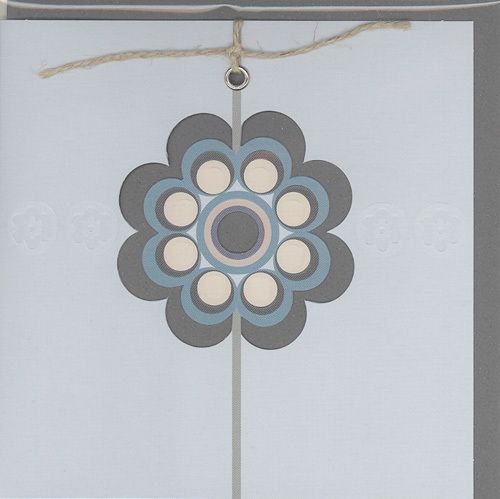 Cinnamon Aitch Cornflower Doble Kort 12x12