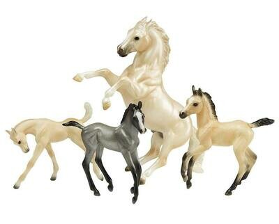 BREYER 1808 CLOUD&#39;S LEGEND *