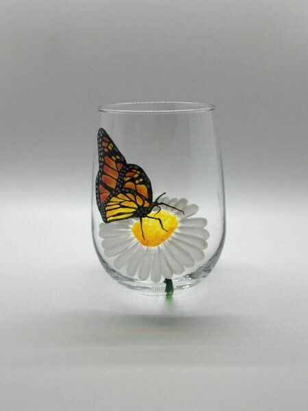 Monarch Butterfly on Daisy, Stemless