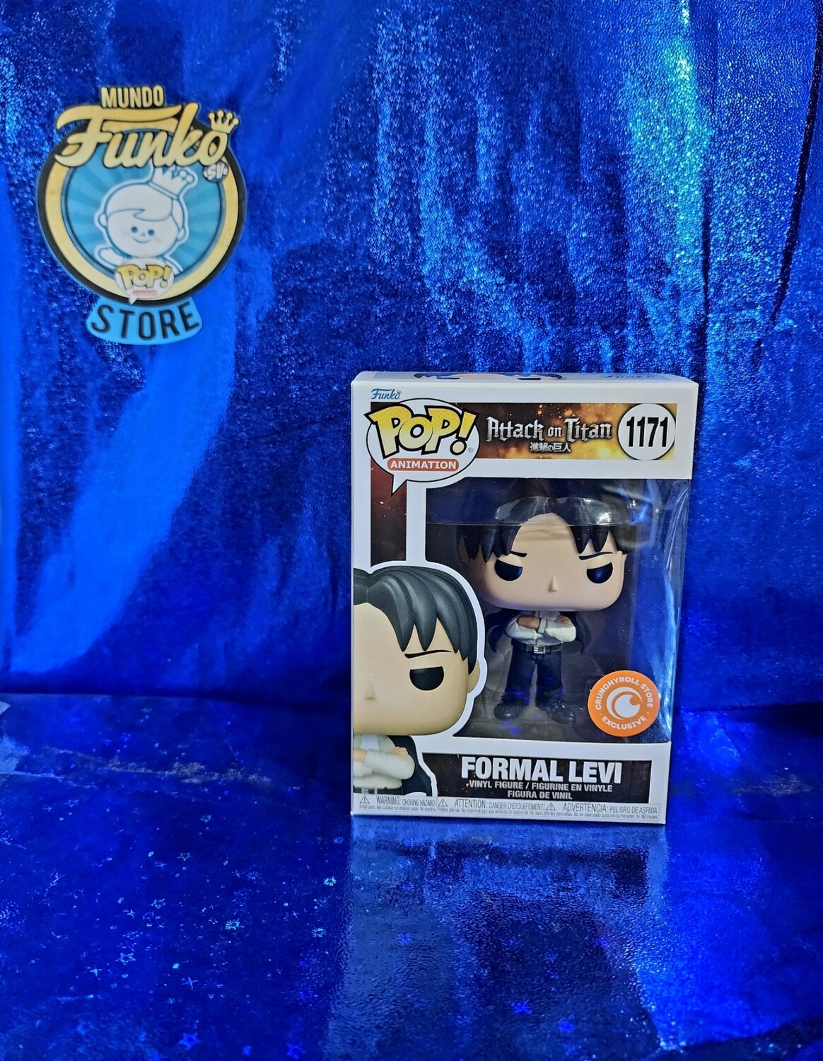 Funko pop! Levi formal