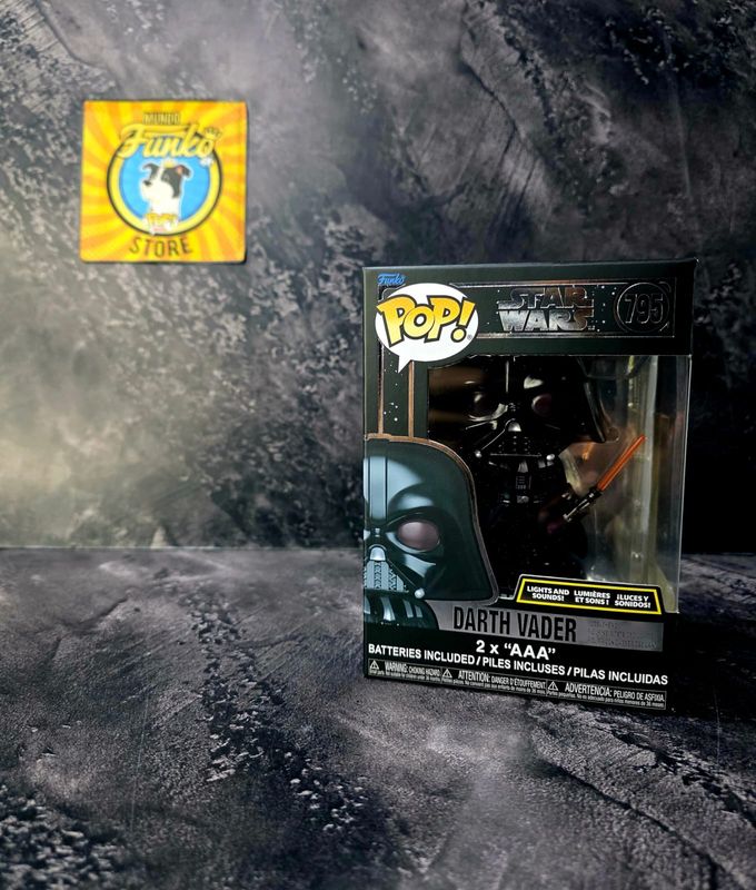 Funko Pop! Darth Vader con Luz y Sonido 