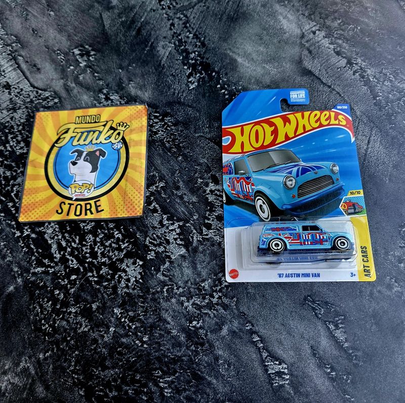 Carro Hot Wheels 67 Austin Mini Van