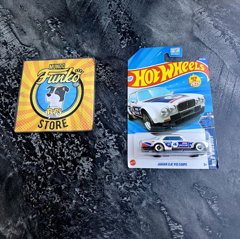 Carro Hot Wheels Jaguar XJC V12 Coupe