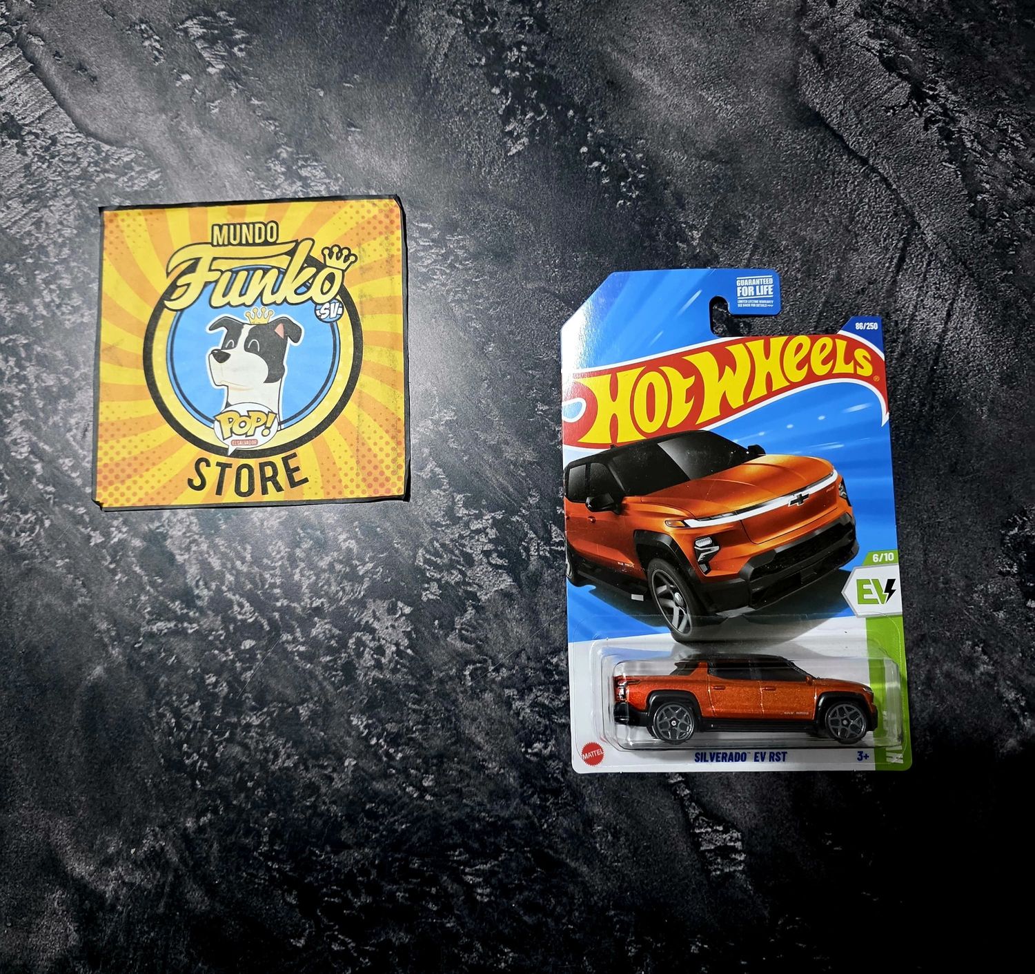 Carro Hot Wheels Silverado Ev Rst