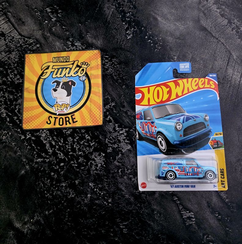 Carro Hot Wheels 67 Austin Mini Van