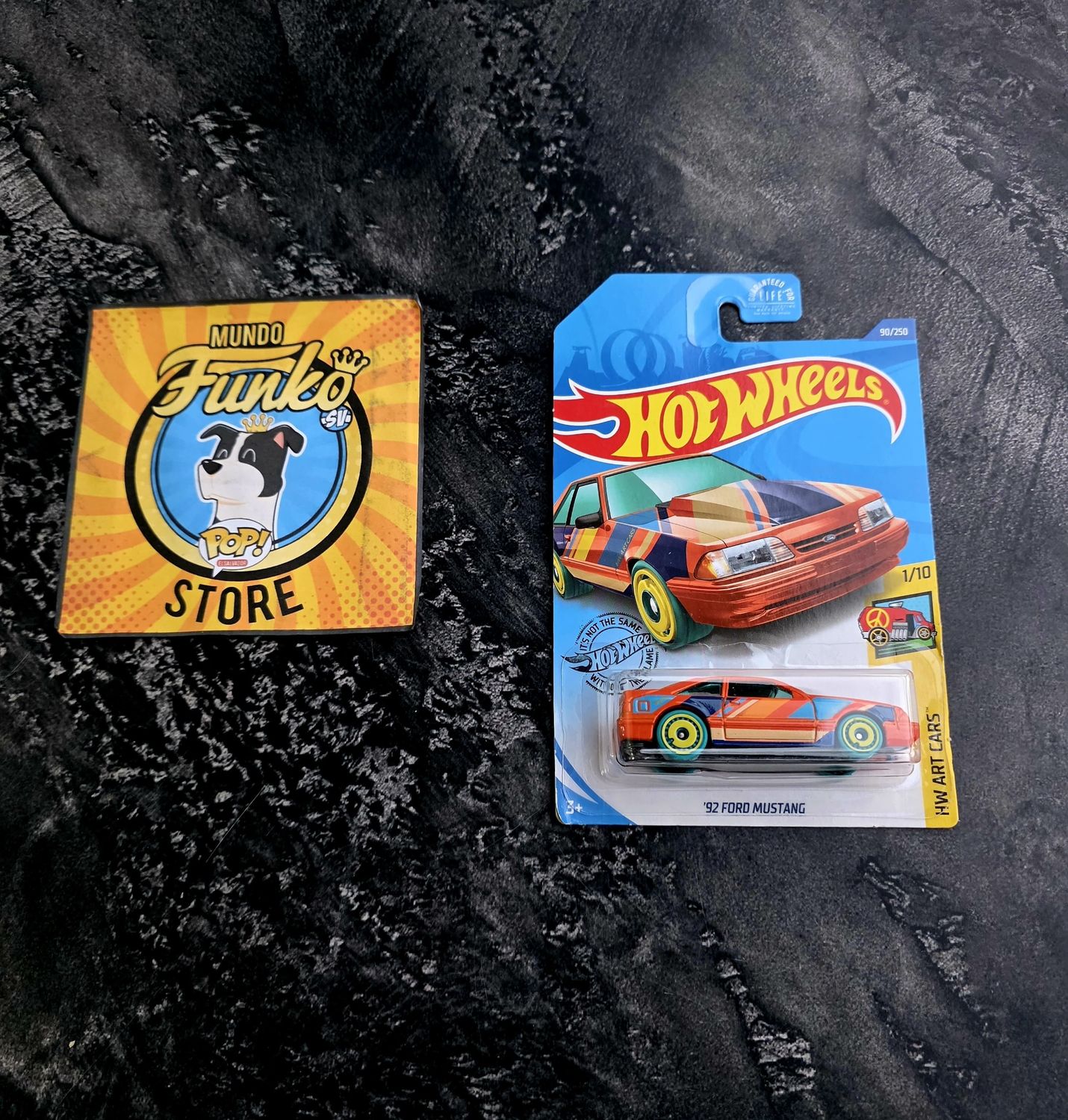 Carro Hot Wheels 92 Ford Mustang