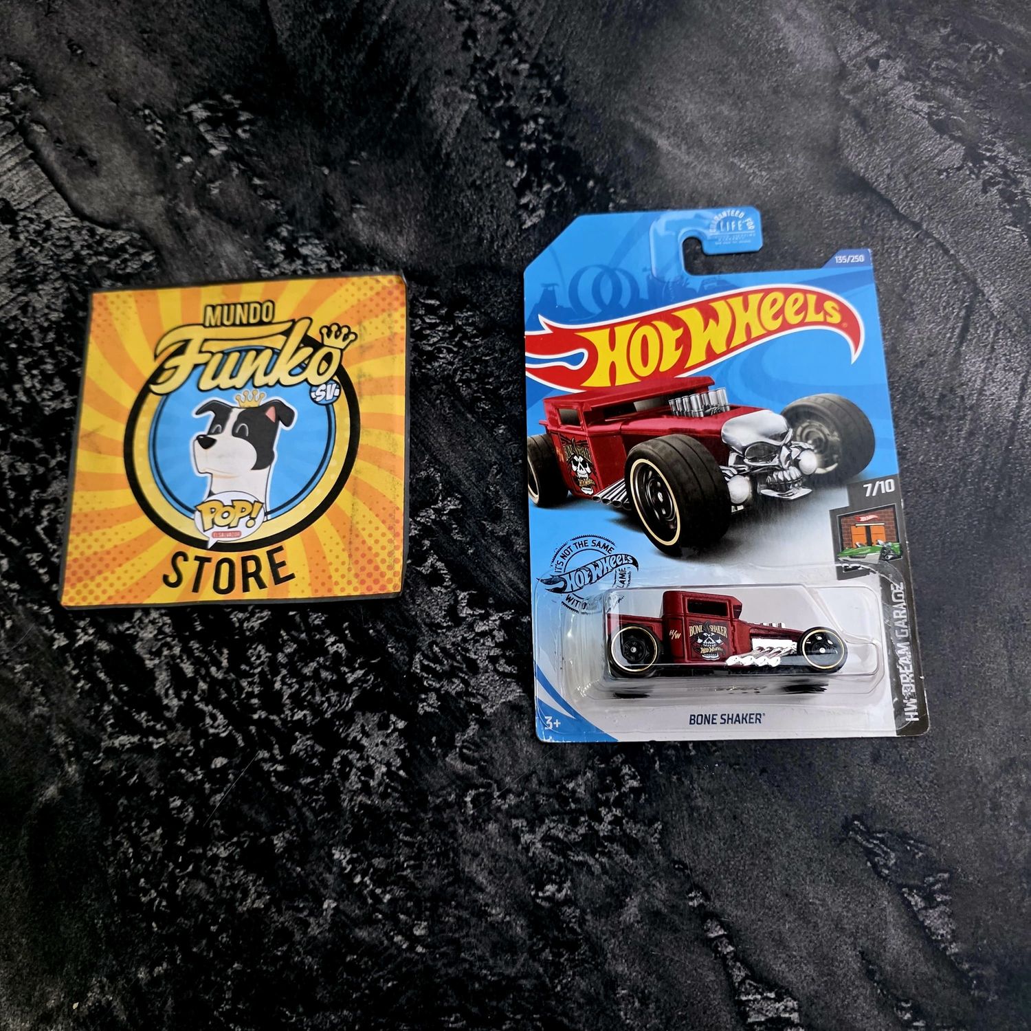 Carro Hot Wheels Bone Shaker