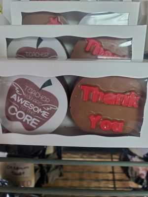 Teacher Appreciation Oreos - Awesome to the Core