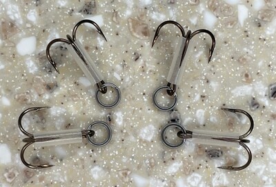 E1.  MAL LURE 4-PACK OF REPLACEMENT TREBLES - SIZE #4