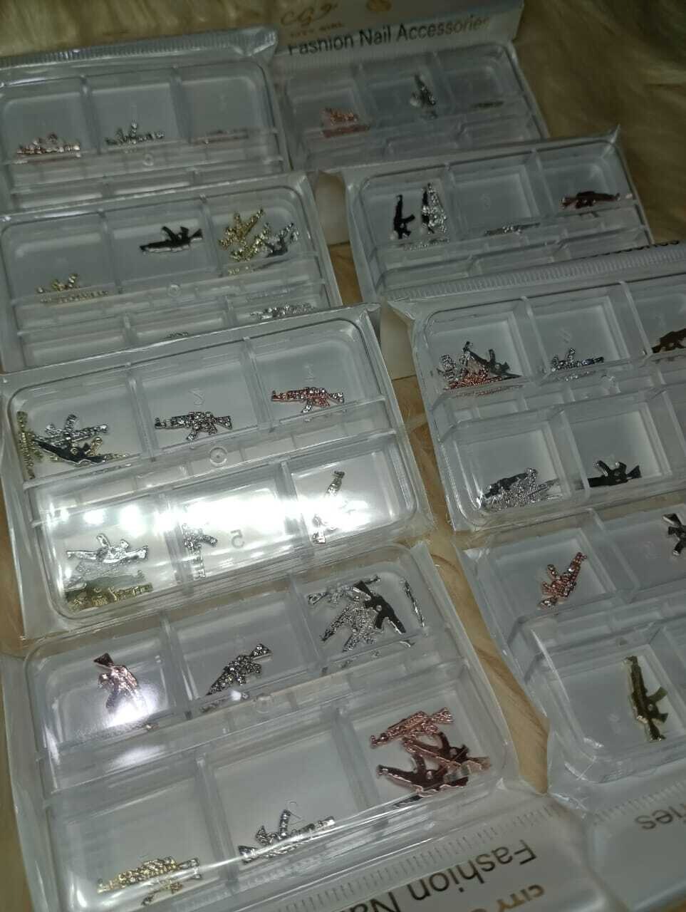 Set de Apliques Armas para uñas
