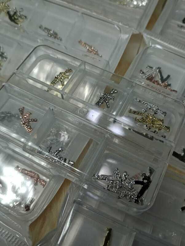 Set de Apliques Armas para uñas