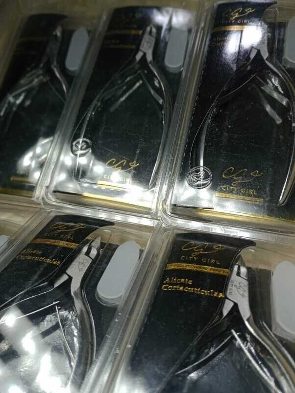 Corta cuticulas City Girl  Premium