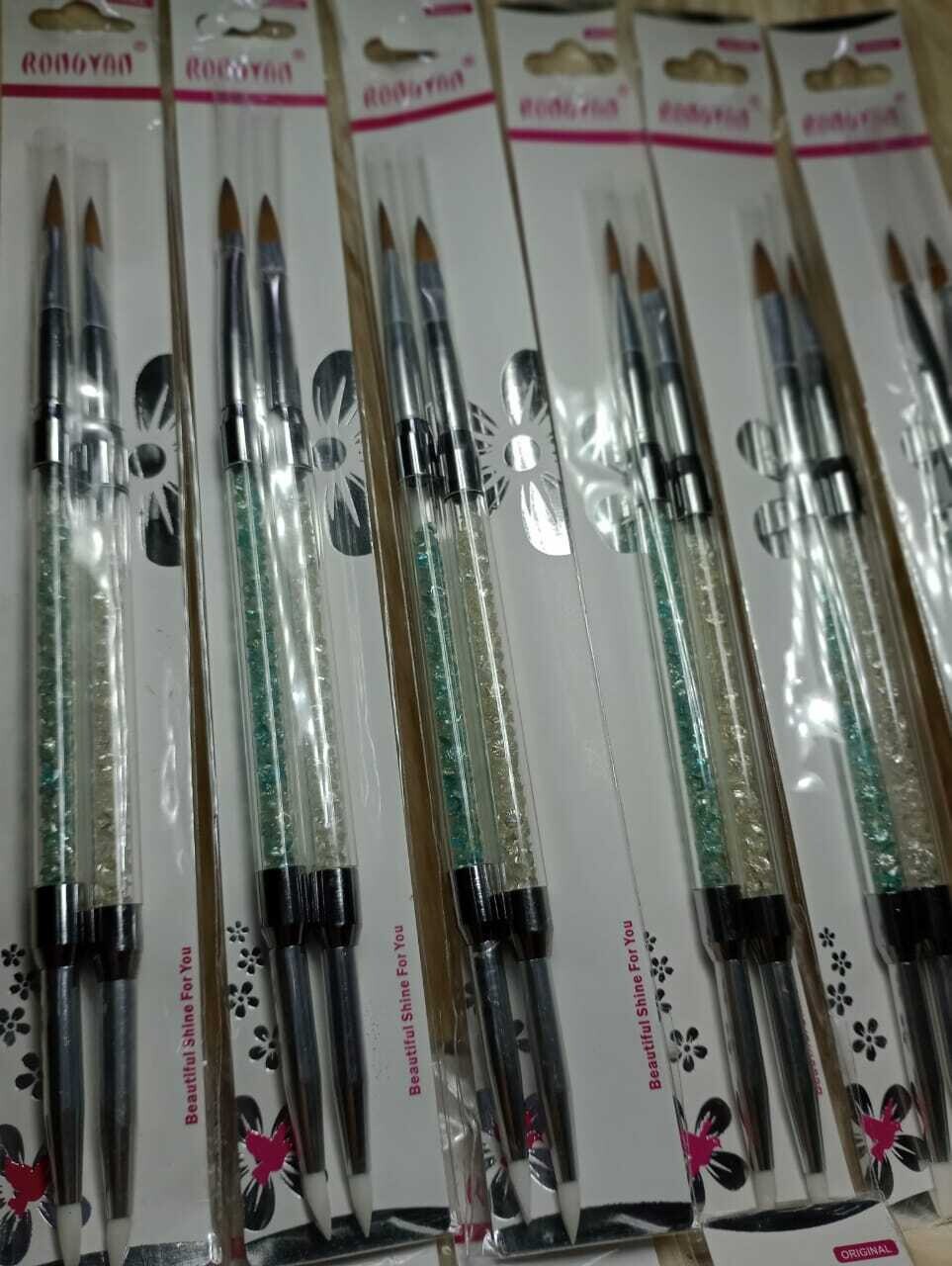 Set de Pinceles para Acrílico x 2u + Pinceles de Silicona