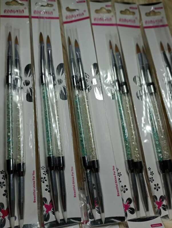 Set de Pinceles para Acrílico x 2u + Pinceles de Silicona