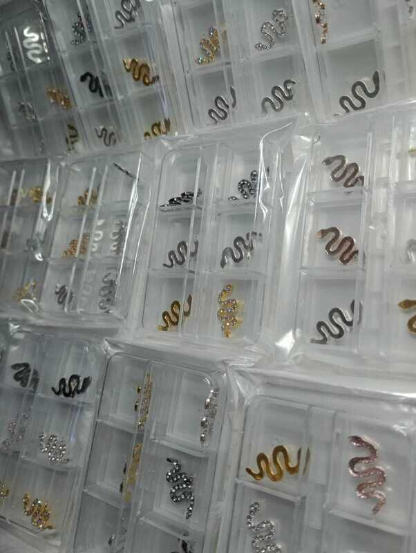 Deco de Serpientes para Uñas