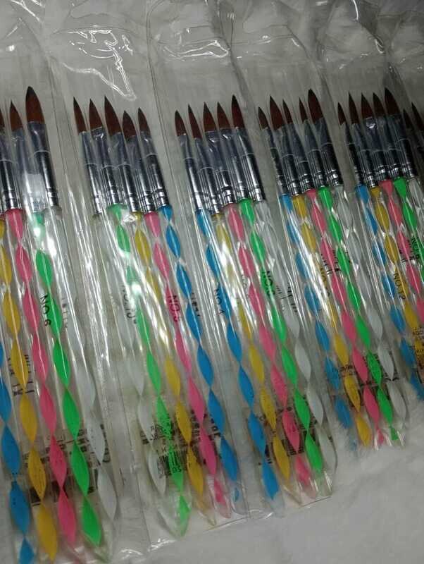 Set de Pinceles en Almendra x 5u