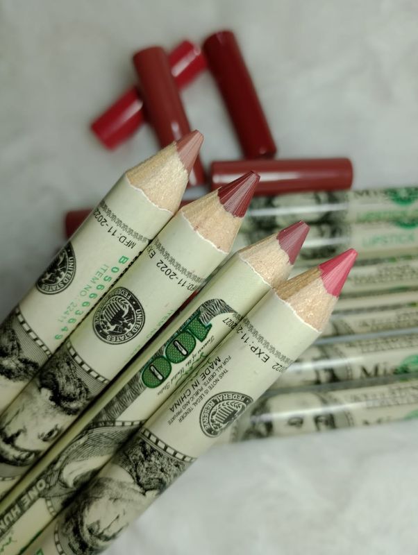Delineadores p/ Labios Dolar