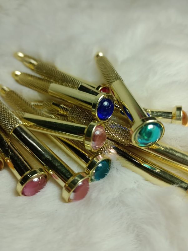 Perforador para Piercing de Uñas