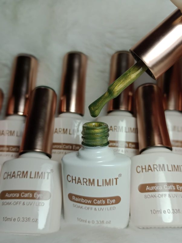 Esmaltes Cat Eye- Charm Limit Rainbow