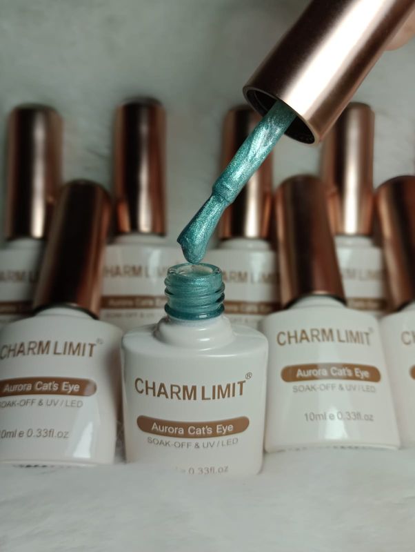 Esmaltes Cat Eye- Charm Limit Aurora
