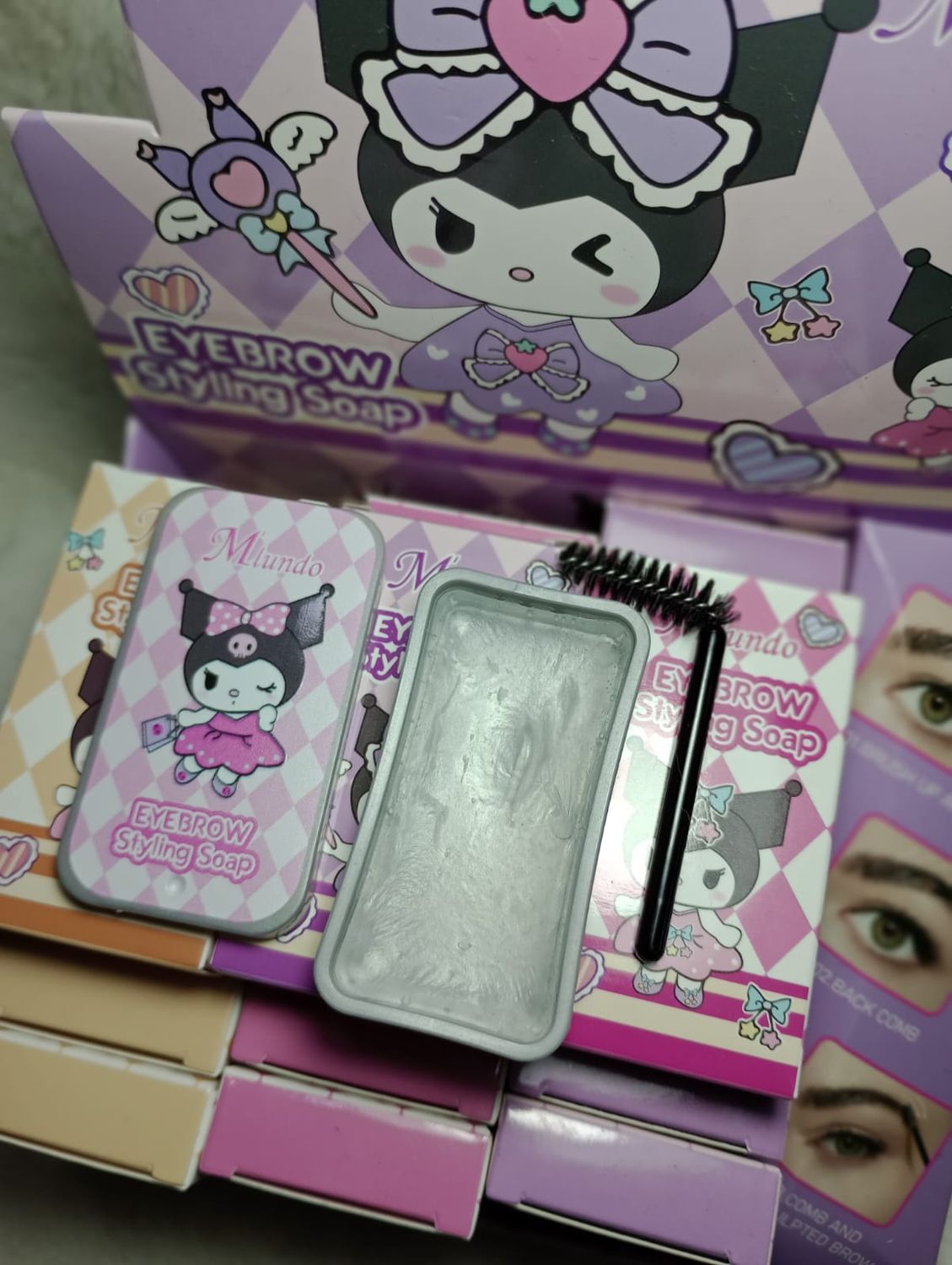 Cera para cejas Kuromi