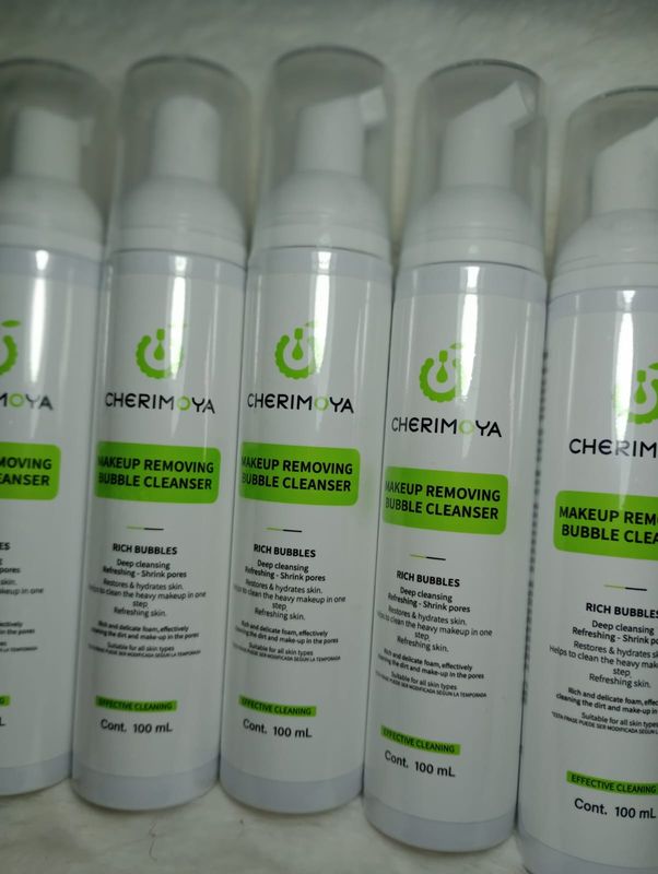 Limpiador desmaquillante con Burbujas de Cherimoya