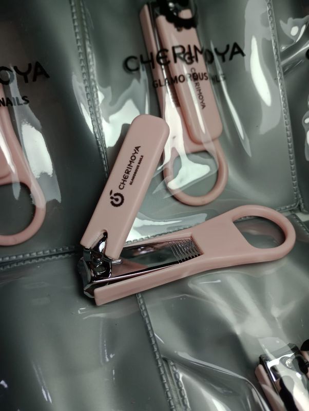 Corta Uñas de Cherimoya
