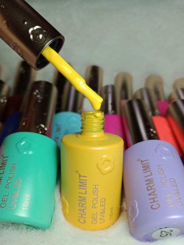 Esmaltes Semipermanente de Charm Limit  Uv/Led 18ml