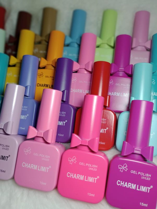 Esmaltes Semipermanente  de Charm Limit de Moño de 15ml