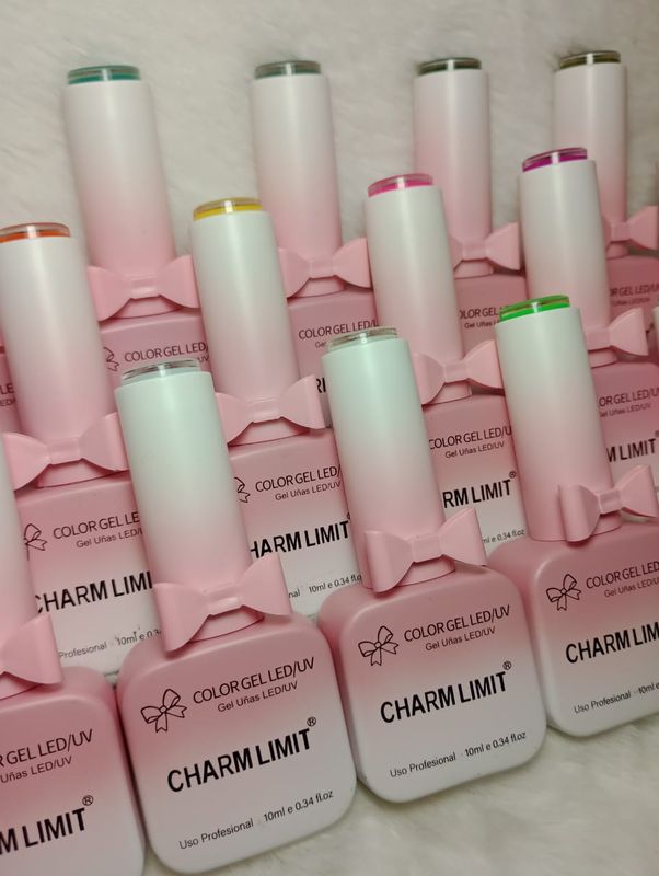 Esmalte Semipermanente  de Chamr Limit de Moño 10ml