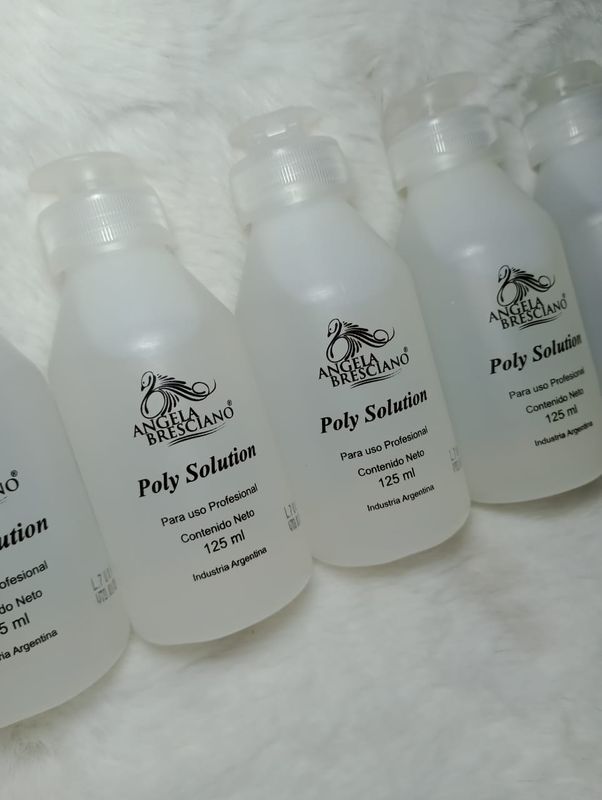 Solucion de Polygel Angela Bresciano