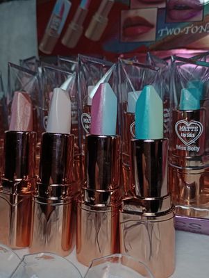 Brillo Labiales Dobles Mágico