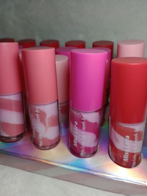 LipGloss Oil Multicolor de Miss Lara