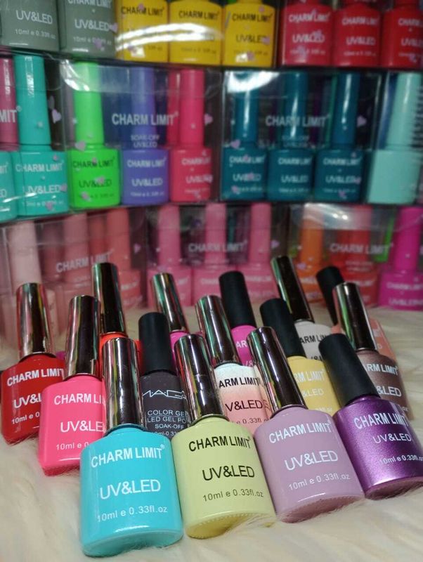 Esmaltes Semipermanentes Uv/Led Charm Limit / Magk