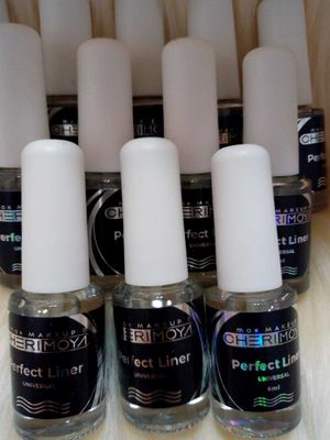 Pincel Liner Con Limpia Pincel