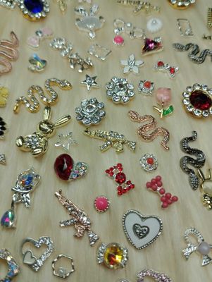 Apliques para uñas (x unidad)