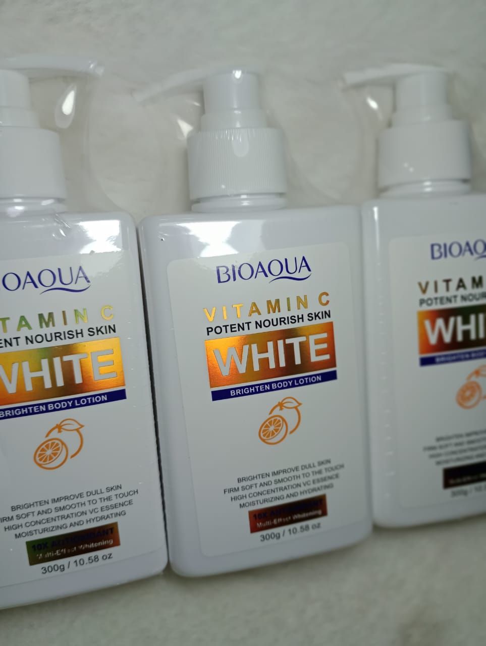 Crema Corporales de Vitamina C 300g BioAqua
