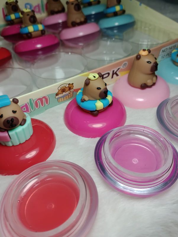 LipBalm Bálsamo Labial en Salvavidas  Capibara