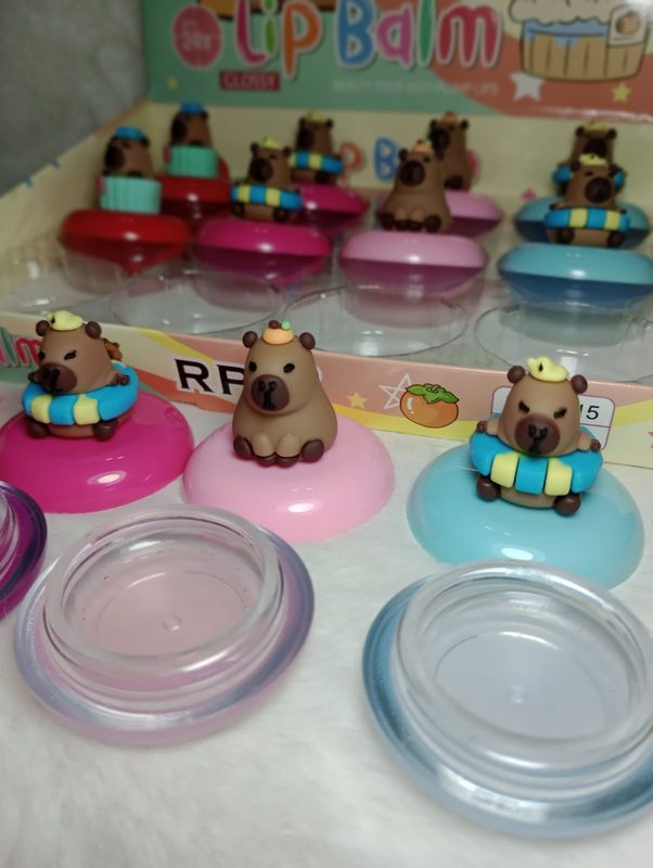 LipBalm Bálsamo Labial en Salvavidas  Capibara
