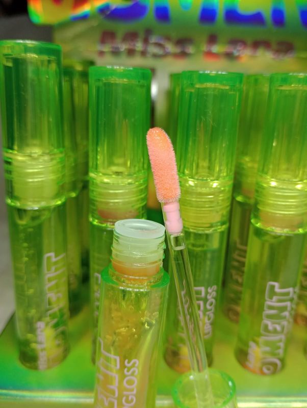 Lipp Gloss Moment Miss Lara