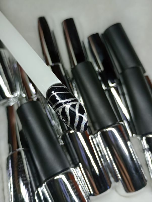 Esmalte liner Charm Limit (Holográfico/ Plateado)